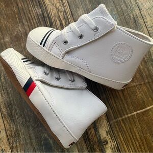 PRO KEDS WHITE BABY FAUX LEATHER HIGH TOP LACE UP VELCRO 4M WALKING SHOES GUC